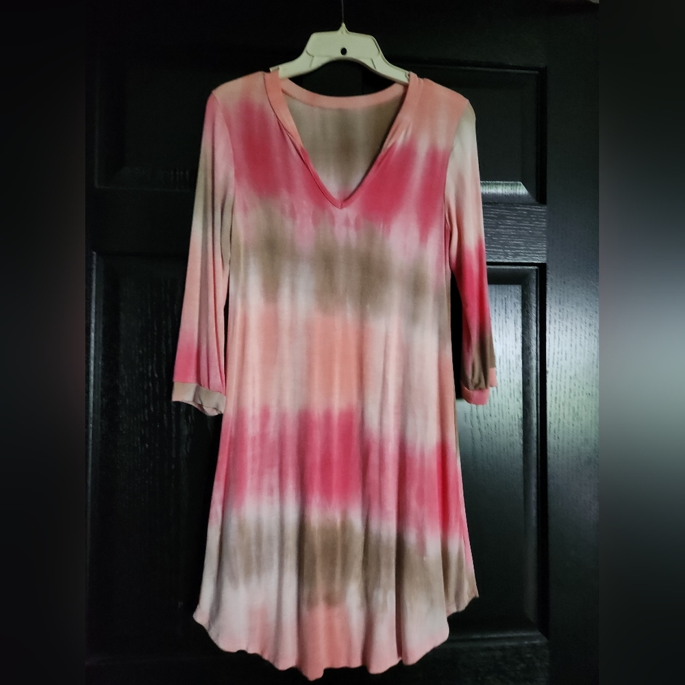 Tie-Dye dress size SMALL. PINK, WHITE, FUSCHIA, BROWN